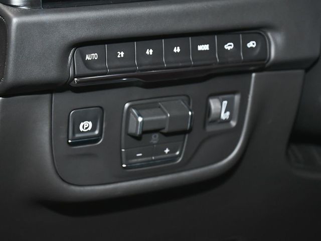 2026 Cadillac Escalade ESV Platinum Edition - 23030240 - 18