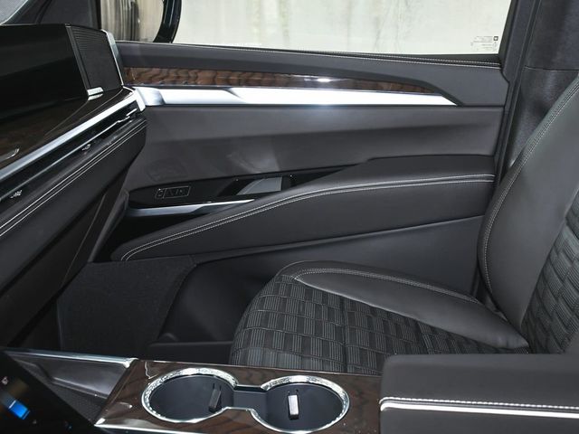 2026 Cadillac Escalade ESV Platinum Edition - 23030240 - 44