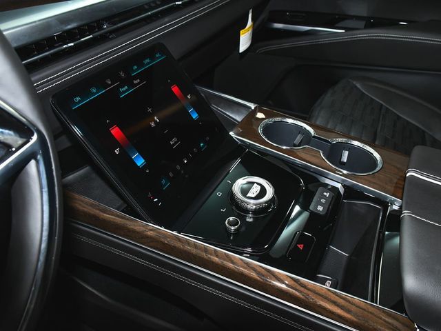 2026 Cadillac Escalade ESV Platinum Edition - 23050312 - 39