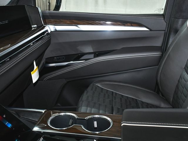 2026 Cadillac Escalade ESV Platinum Edition - 23050312 - 43
