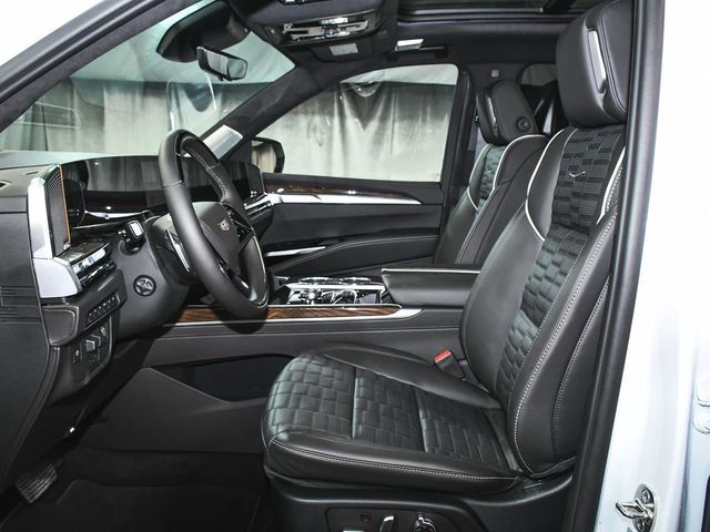 2026 Cadillac Escalade ESV Platinum Edition - 23050312 - 44