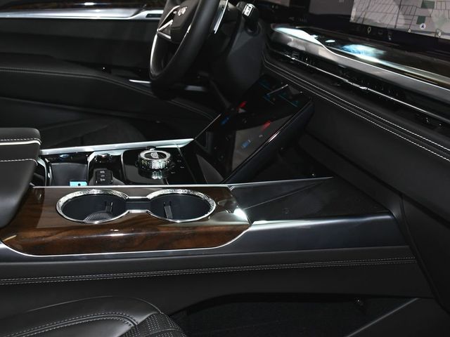 2026 Cadillac Escalade ESV Platinum Edition - 23050312 - 67