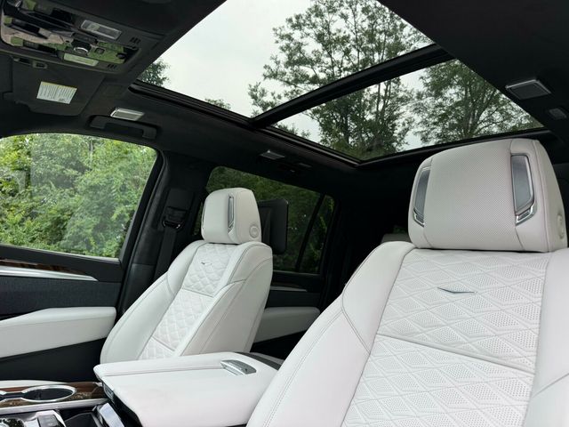 2026 Cadillac Escalade ESV Platinum Luxury/Heated&Cooled Massage Seats/Heads Up Display/NAV - 23050727 - 17