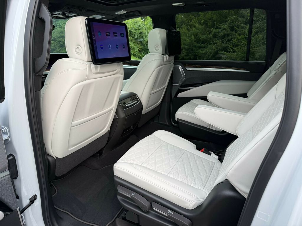 2026 Cadillac Escalade ESV Platinum Luxury/Heated&Cooled Massage Seats/Heads Up Display/NAV - 23050727 - 20