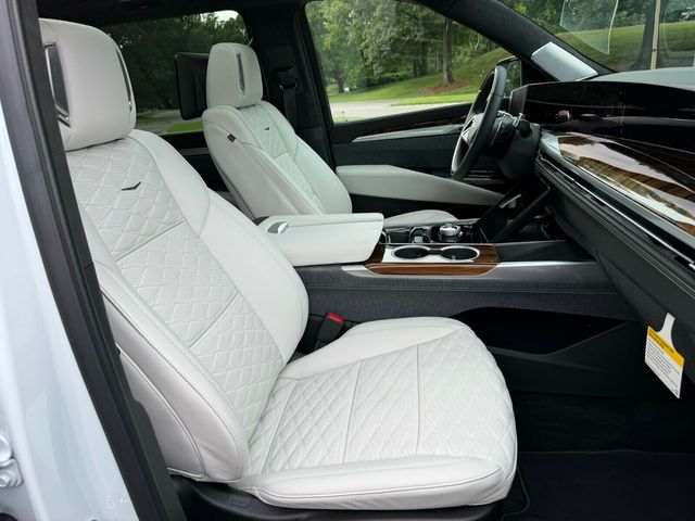2026 Cadillac Escalade ESV Platinum Luxury/Heated&Cooled Massage Seats/Heads Up Display/NAV - 23050727 - 31
