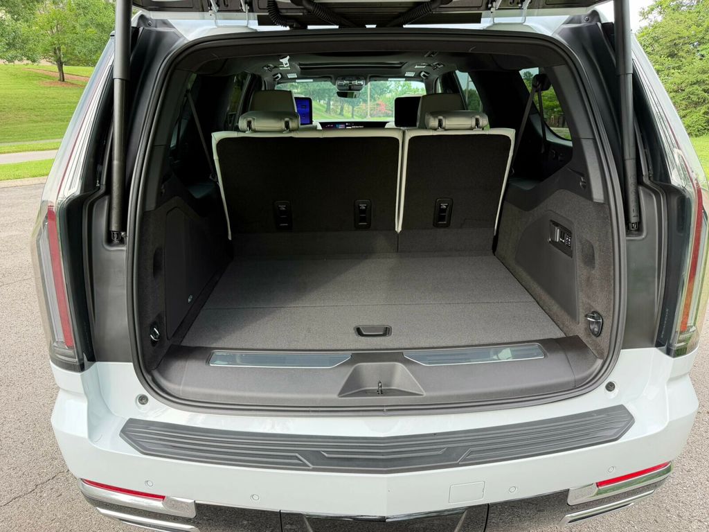 2026 Cadillac Escalade ESV Platinum Luxury/Heated&Cooled Massage Seats/Heads Up Display/NAV - 23050727 - 34