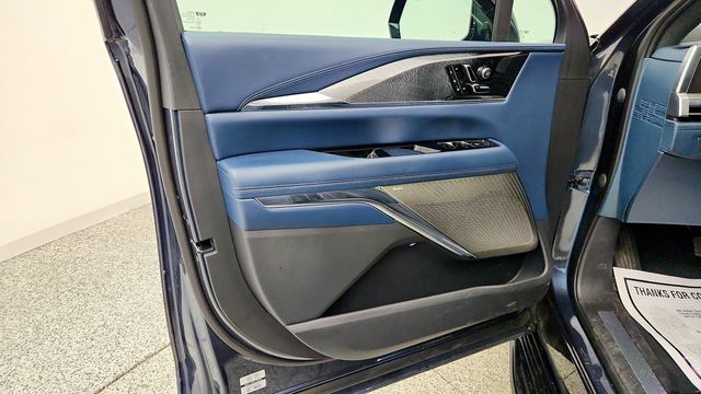 2026 Cadillac Escalade IQ AWD 4dr Premium Luxury w/ Executive Second Row Seating - 23084919 - 10