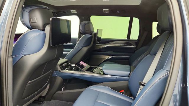2026 Cadillac Escalade IQ AWD 4dr Premium Luxury w/ Executive Second Row Seating - 23084919 - 21