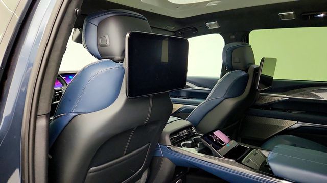 2026 Cadillac Escalade IQ AWD 4dr Premium Luxury w/ Executive Second Row Seating - 23084919 - 22