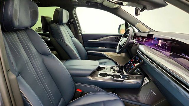 2026 Cadillac Escalade IQ AWD 4dr Premium Luxury w/ Executive Second Row Seating - 23084919 - 25