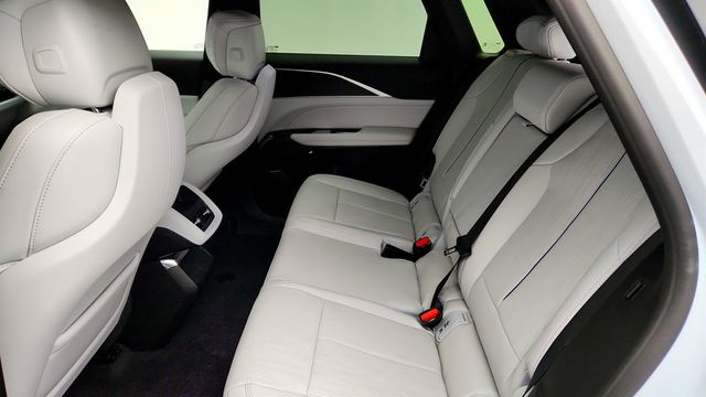 2026 Cadillac LYRIQ 4dr Luxury - 23026171 - 18