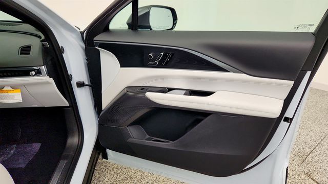 2026 Cadillac LYRIQ 4dr Sport - 23000910 - 24