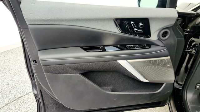 2026 Cadillac OPTIQ 4dr Luxury w/ Propulsion Electric Performance Dual-Motor AWD - 23015770 - 10