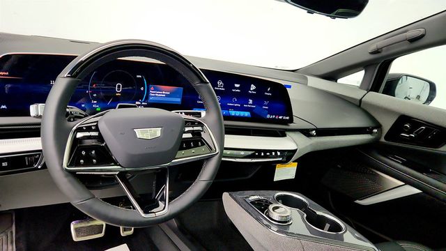 2026 Cadillac OPTIQ 4dr Luxury w/ Propulsion Electric Performance Dual-Motor AWD - 23015770 - 11