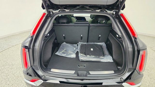 2026 Cadillac OPTIQ 4dr Luxury w/ Propulsion Electric Performance Dual-Motor AWD - 23015770 - 21