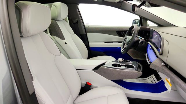 2026 Cadillac OPTIQ AWD 4dr Luxury - 23026170 - 21