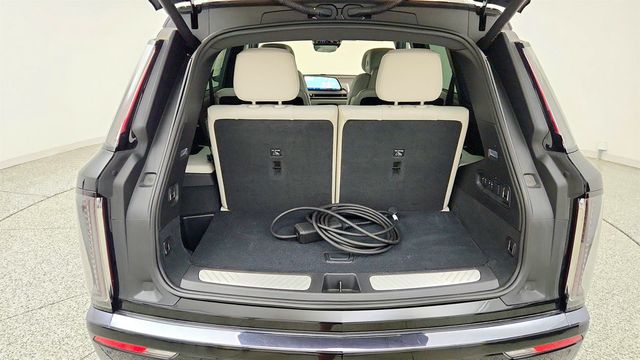 2026 Cadillac VISTIQ AWD 4dr Sport w/ Captain's Chairs - 23079551 - 26