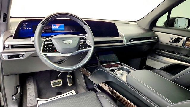 2026 Cadillac VISTIQ AWD 4dr Sport with 2nd Row Captain's Seats (6 Seats) - 22960765 - 11