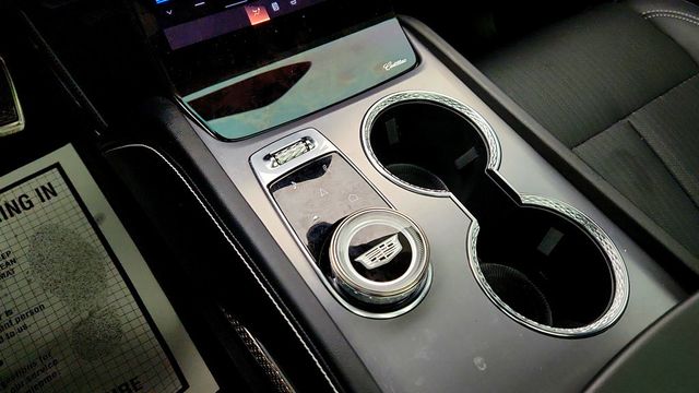 2026 Cadillac VISTIQ AWD 4dr Sport with 2nd Row Captain's Seats (6 Seats) - 22960765 - 15