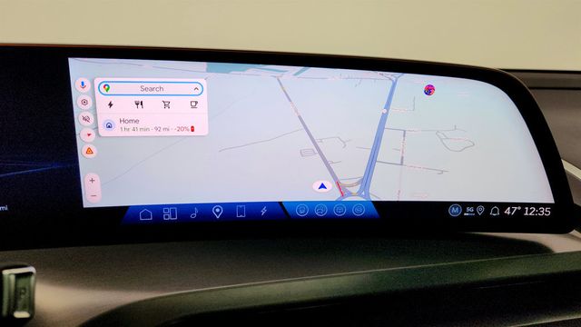 2026 Cadillac VISTIQ AWD 4dr Sport with 2nd Row Captain's Seats (6 Seats) - 22960765 - 18