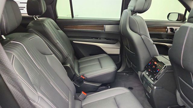 2026 Cadillac VISTIQ AWD 4dr Sport with 2nd Row Captain's Seats (6 Seats) - 22960765 - 23