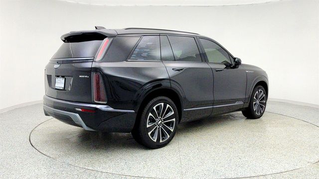 2026 Cadillac VISTIQ AWD 4dr Sport with 2nd Row Captain's Seats (6 Seats) - 22960765 - 4