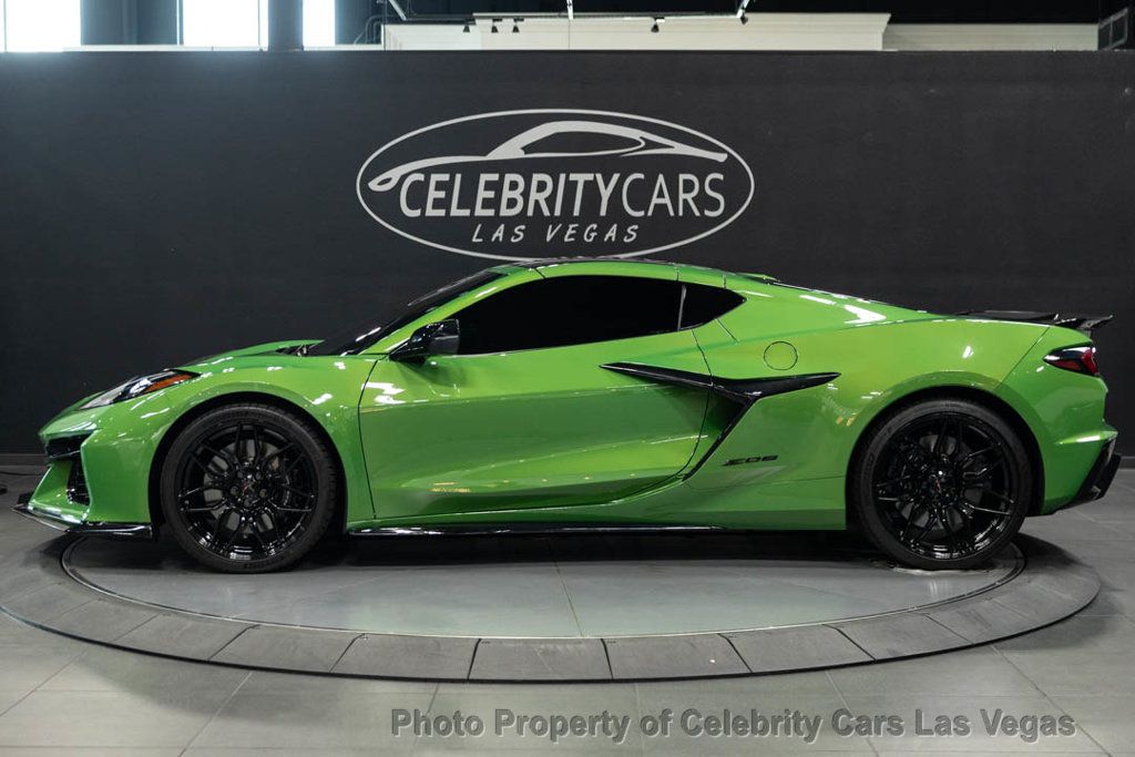 2026 Chevrolet Corvette Roswell Green Metallic  - 23071020 - 19