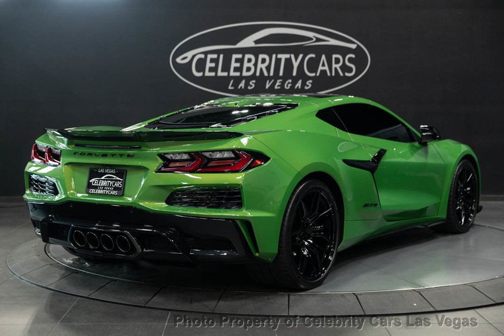 2026 Chevrolet Corvette Roswell Green Metallic  - 23071020 - 2
