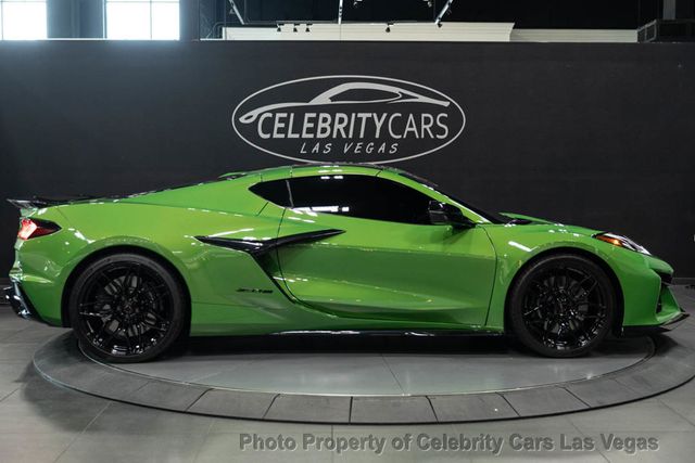 2026 Chevrolet Corvette Roswell Green Metallic  - 23071020 - 3