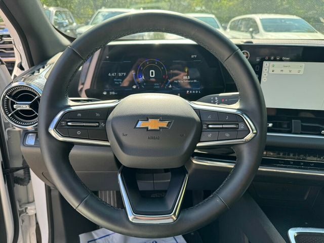 2026 Chevrolet Equinox LT 1.5T's photo