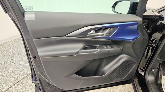 2026 Chevrolet Equinox EV AWD 4dr LT2 w/ 17.7'' Touchscreen & HD Surround Vision - 23000914 - 9