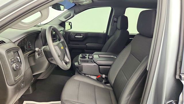 2026 Chevrolet Silverado 1500 2WD Crew Cab 147'' Custom w/ Turbomax Blackout Package - 23020190 - 17