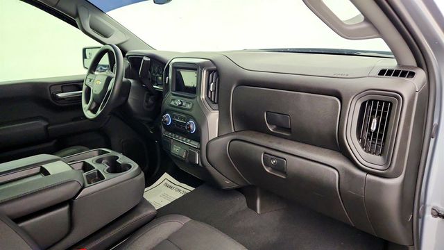 2026 Chevrolet Silverado 1500 2WD Crew Cab 147'' Custom w/ Turbomax Blackout Package - 23020190 - 22