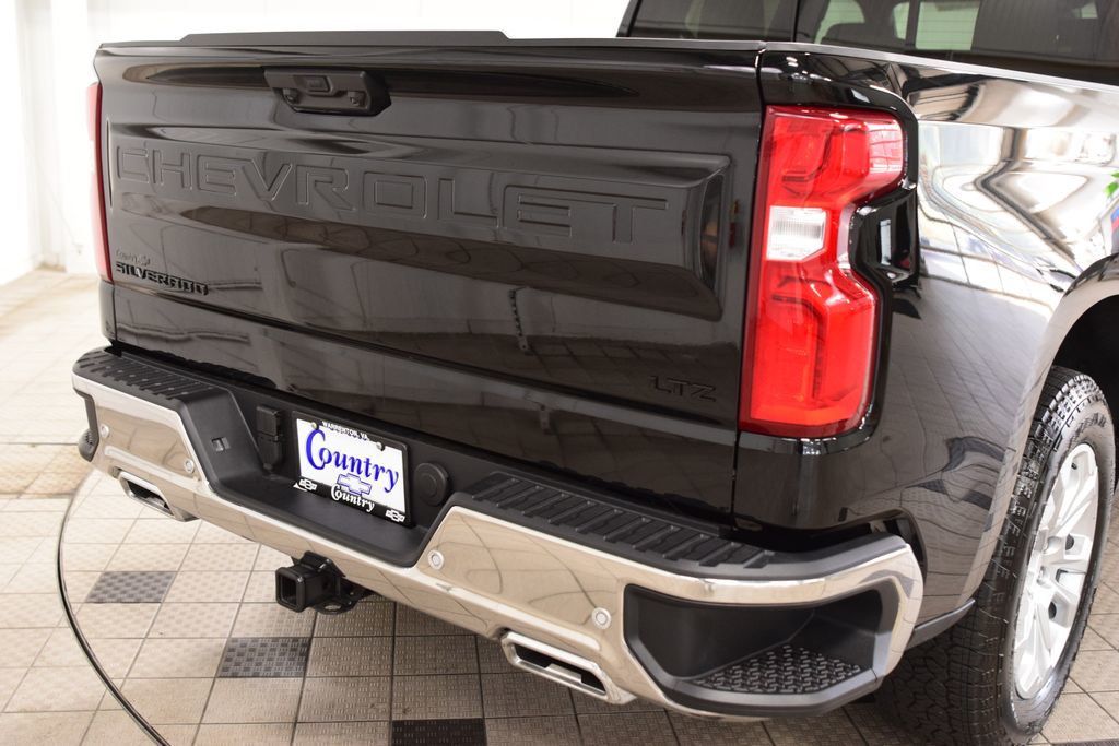 2026 Chevrolet Silverado 1500 4WD Crew Cab 147" LTZ - 23032370 - 17