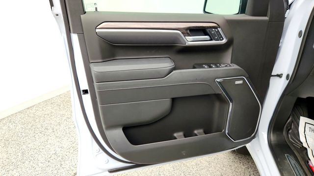 2026 Chevrolet Silverado 1500 4WD Crew Cab 147'' LTZ w/ Z71 Off-Road & Convenience Pkgs - 23083934 - 10