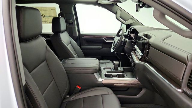 2026 Chevrolet Silverado 1500 4WD Crew Cab 147'' LTZ w/ Z71 Off-Road & Convenience Pkgs - 23083934 - 22