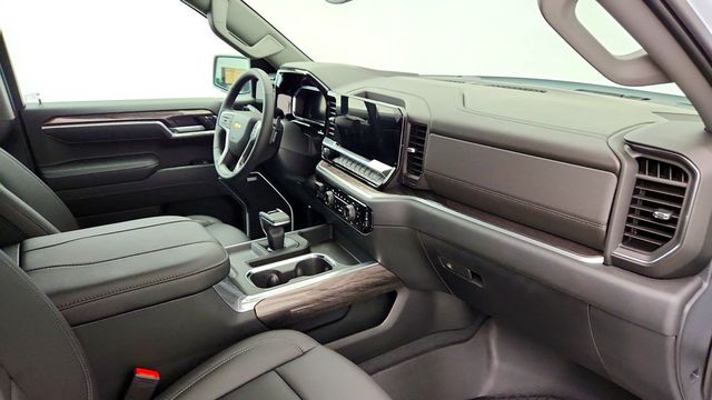 2026 Chevrolet Silverado 1500 4WD Crew Cab 147'' LTZ w/ Z71 Off-Road & Convenience Pkgs - 23083934 - 23