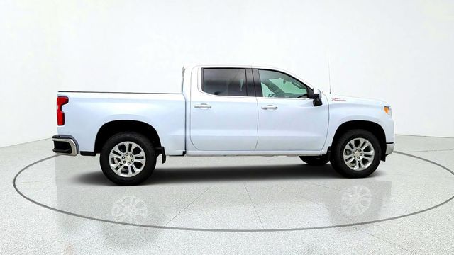 2026 Chevrolet Silverado 1500 4WD Crew Cab 147'' LTZ w/ Z71 Off-Road & Convenience Pkgs - 23083934 - 3