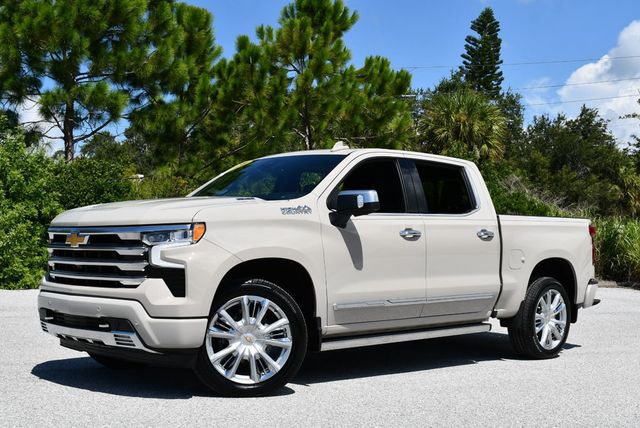 2026 Chevrolet Silverado 1500 4WD Crew Cab High Country W/Premium II Super Cruise Package - 23068057 - 22