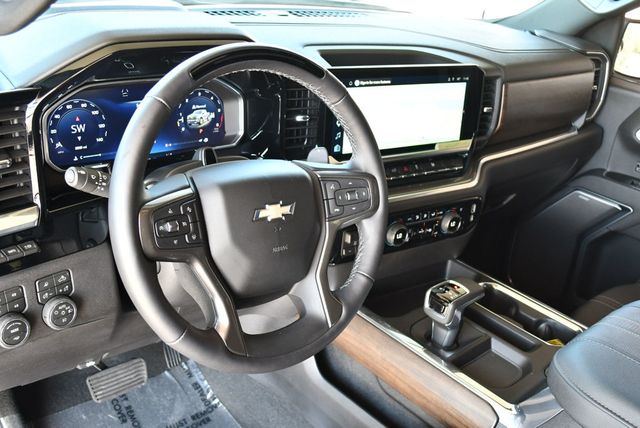 2026 Chevrolet Silverado 1500 4WD Crew Cab High Country W/Premium II Super Cruise Package - 23068057 - 38