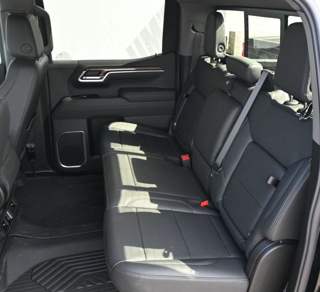 2026 Chevrolet Silverado 1500 4X4 Crew Cab LT ReadyLIFT Suspension Lift Z71 Off Road Package - 23008423 - 15