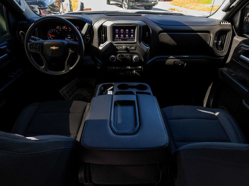 Chevrolet Silverado photo 26