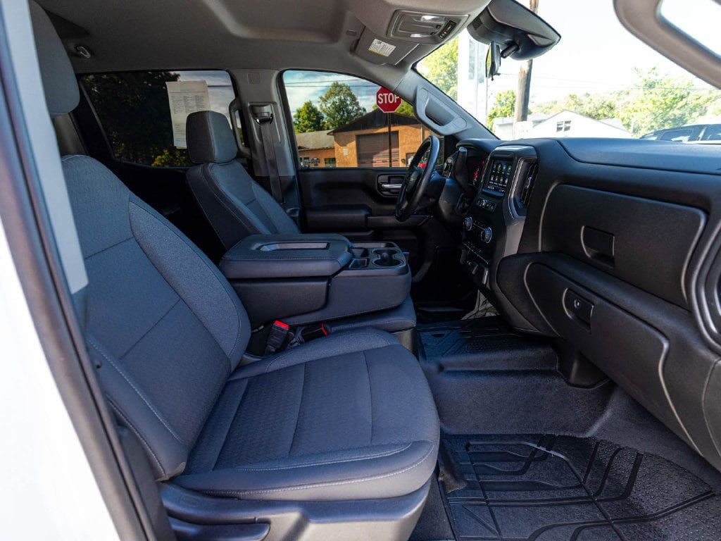 Chevrolet Silverado photo 27