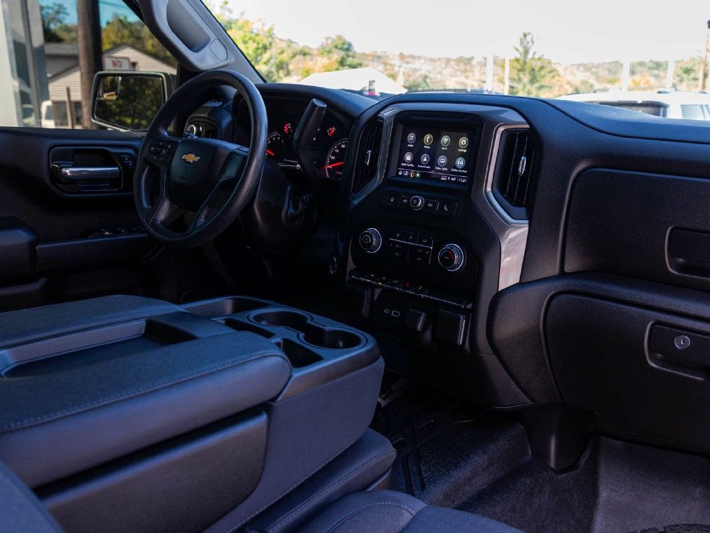 Chevrolet Silverado photo 28