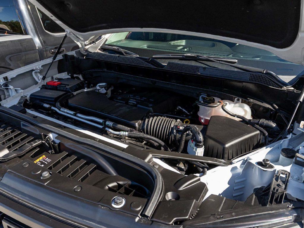 Chevrolet Silverado photo 29