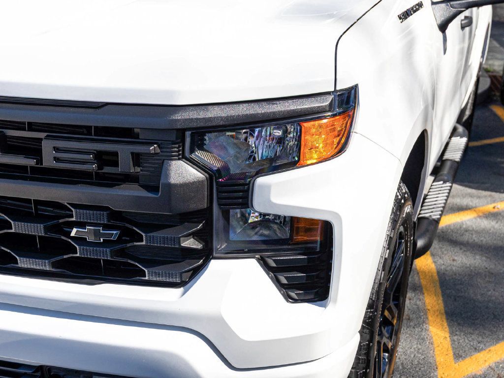 Chevrolet Silverado photo 33