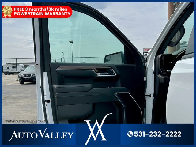 2026 Chevrolet Silverado 1500 Crew Cab LT Pickup 4D 5 3/4 ft - 23011539 - 11