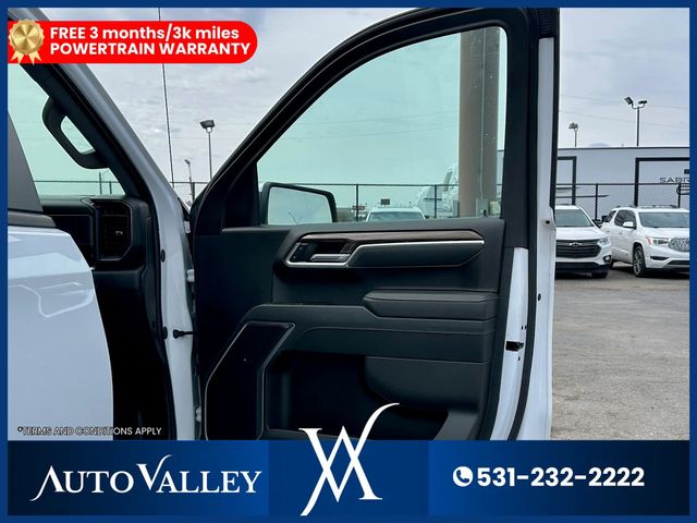 2026 Chevrolet Silverado 1500 Crew Cab LT Pickup 4D 5 3/4 ft - 23011539 - 15