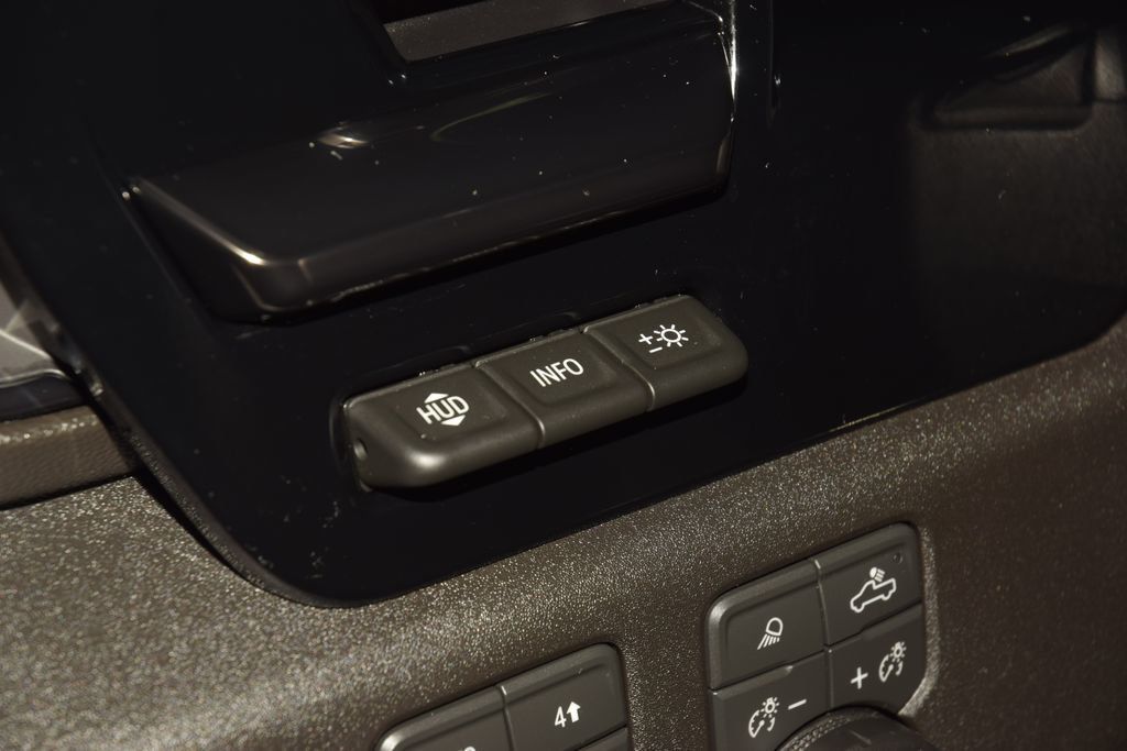 2026 Chevrolet Silverado 2500HD ZR2 - 23036960 - 35