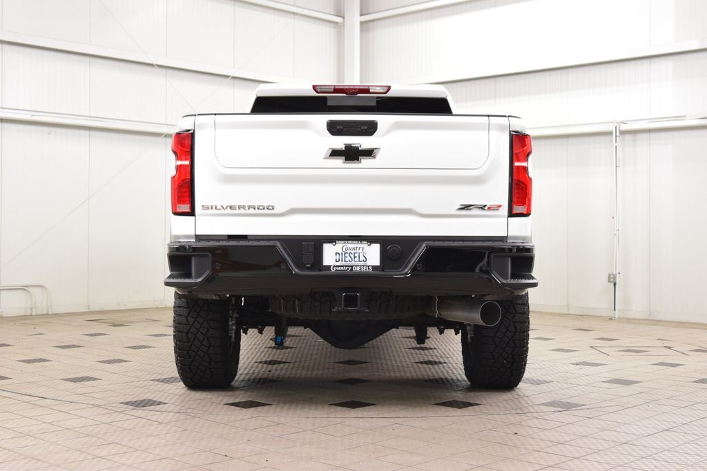 2026 Chevrolet Silverado 2500HD ZR2 - 23036960 - 5